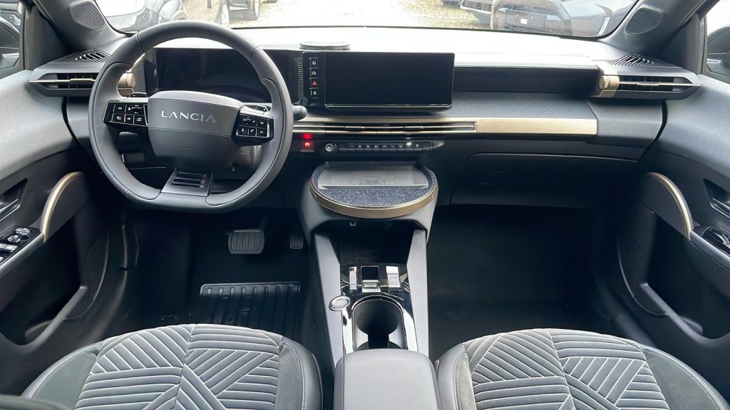 LANCIA Ypsilon Hybrid e-DCT LX - 14