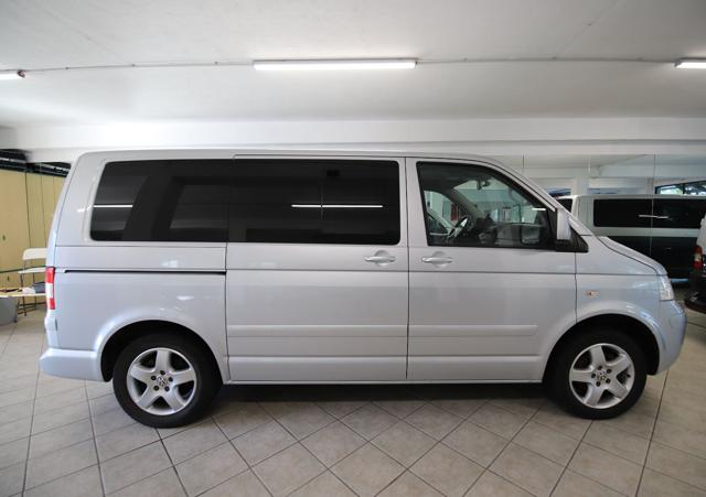 VOLKSWAGEN Multivan VW T5 2.5 Tdi 174cv HighlinePelle7PostiNavi DVD 