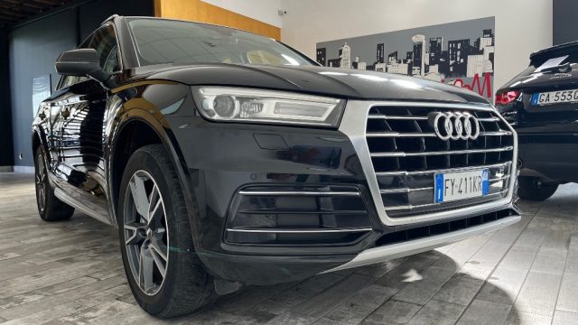 AUDI Q5 40 TDI quattro S tronic Business Sport 