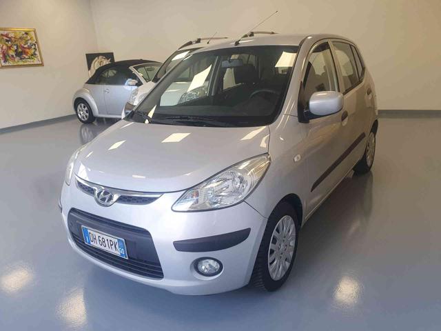 HYUNDAI i10 Argento metallizzato