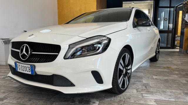 MERCEDES-BENZ A 200 d Automatic 4Matic Sport 