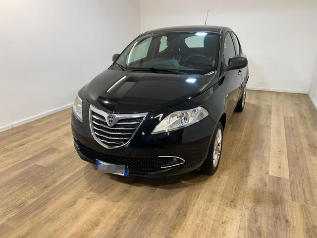 LANCIA Ypsilon 0.9 TwinAir 85 CV 5 porte Metano Ecochic Silver 