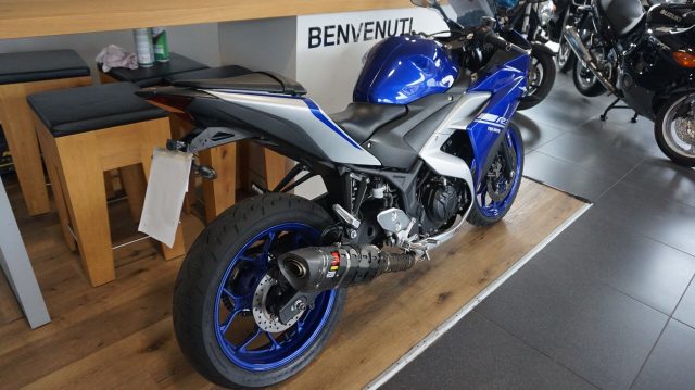 YAMAHA YZF R3 Blu metallizzato