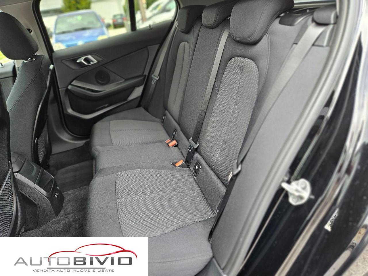 BMW 116 d 5p. Business Advantage - 25