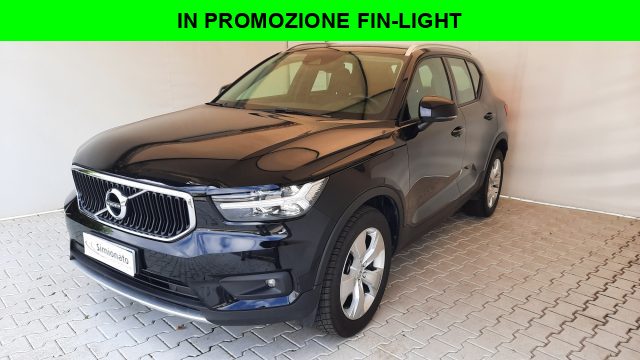 VOLVO XC40 T2 Momentum Pro 