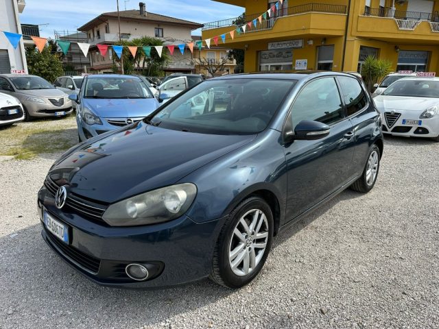 VOLKSWAGEN Golf 1.6 TDI DPF 3p. Highline 