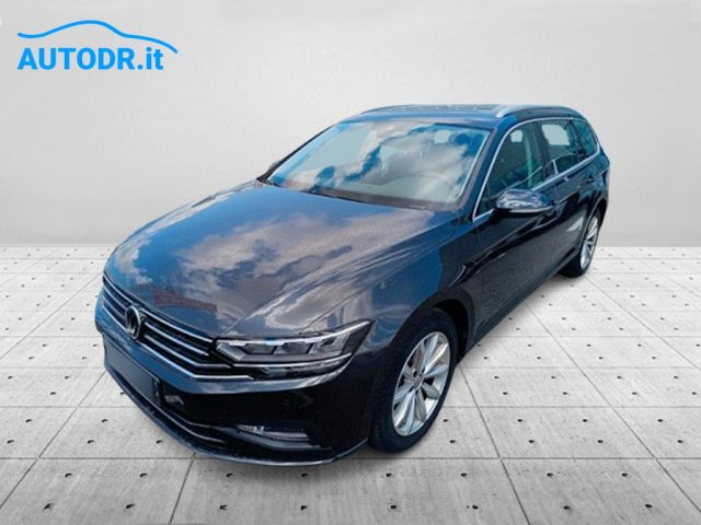 VOLKSWAGEN Passat Variant 2.0 TDI EVO 150cv DSG Business RETROCAMERA LED KM 