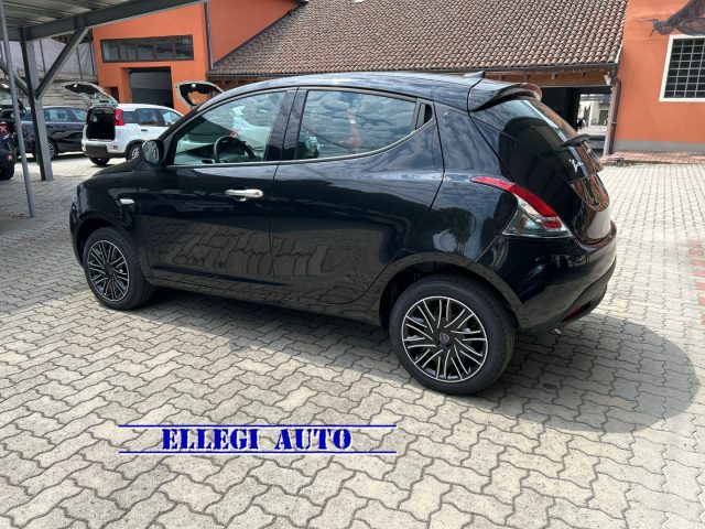 LANCIA Ypsilon Nero metallizzato