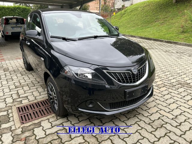 LANCIA Ypsilon Nero metallizzato