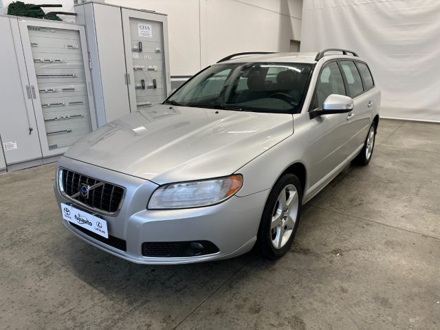 VOLVO V70 2.4 D5 Geartronic Momentum DA PREPARARE 