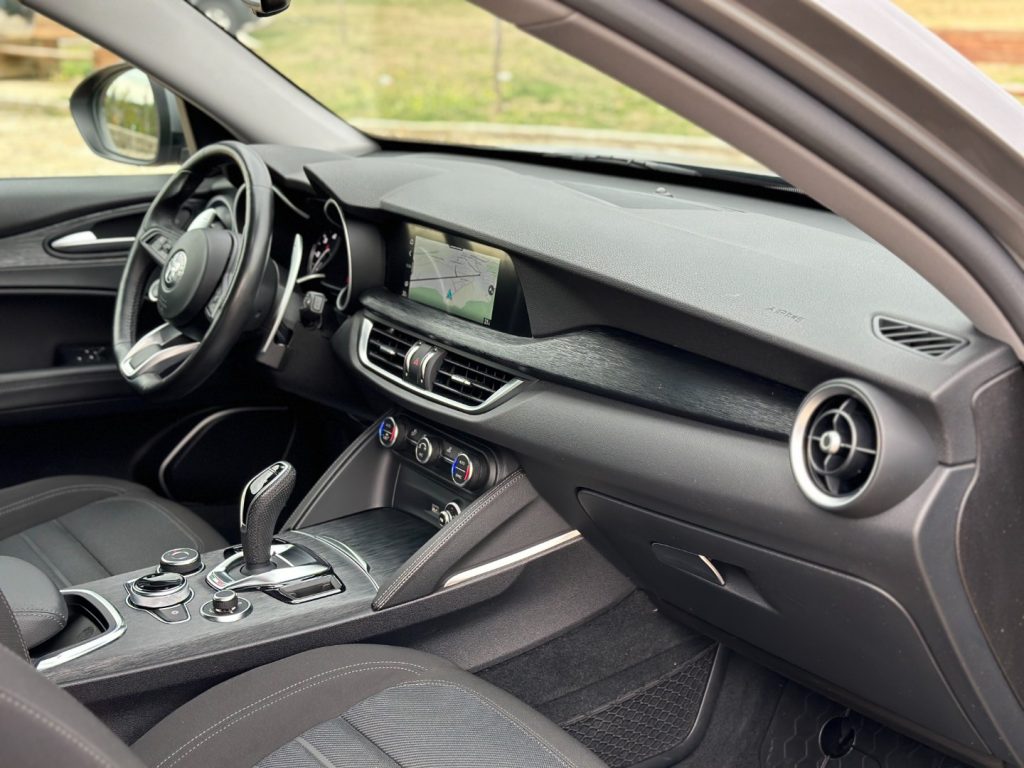 ALFA ROMEO Stelvio 2.2 TD 190cv AT8 Q4 MY20 (Navi/APP/Retro/LED) - 11