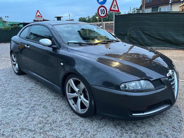 ALFA ROMEO GT 1.9 JTDM 16V Distinctive Q2 162,992km Bellissima 