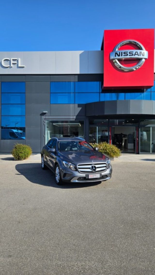 MERCEDES-BENZ GLA 180 d Business 