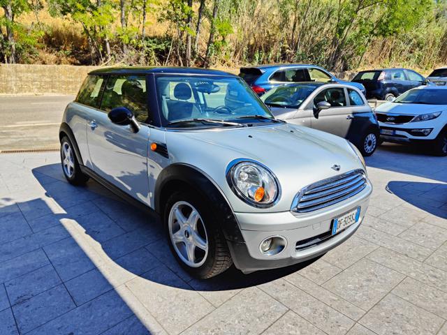 MINI Cooper Grigio metallizzato