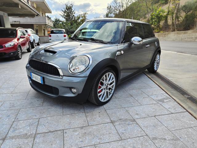 MINI John Cooper Works Grigio metallizzato