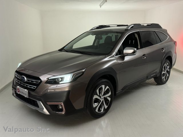 SUBARU OUTBACK GRIGIO/SABBIA metallizzato