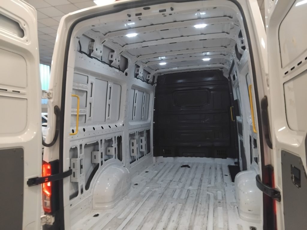 MAN TGE 2.0 TDI 3,5 T L1H2 FWD 6MT L.D. - 17