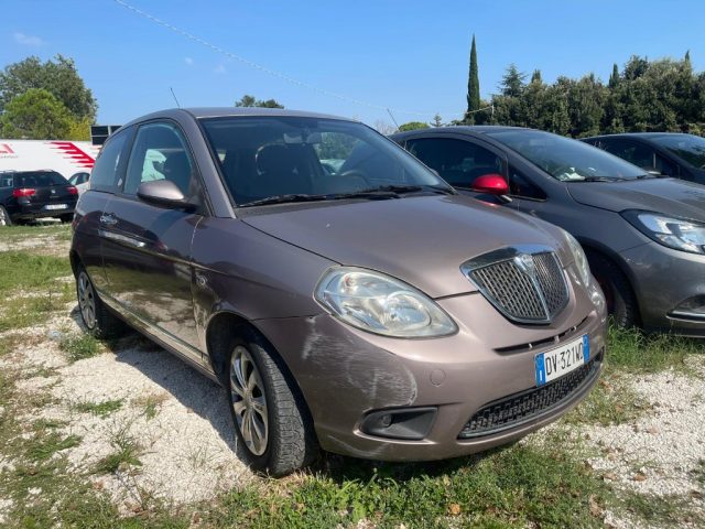 LANCIA Ypsilon 1.4 Platino Ecochic GPL PER NEOPATNETATI 