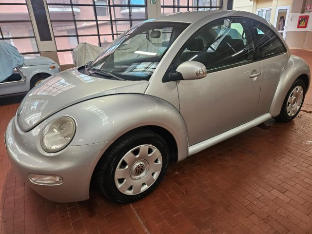 VOLKSWAGEN New Beetle 1.6 