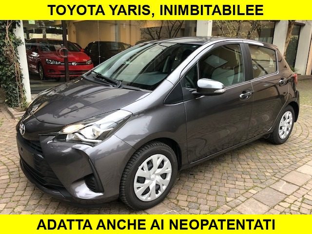 TOYOTA Yaris Grigio scuro metallizzato