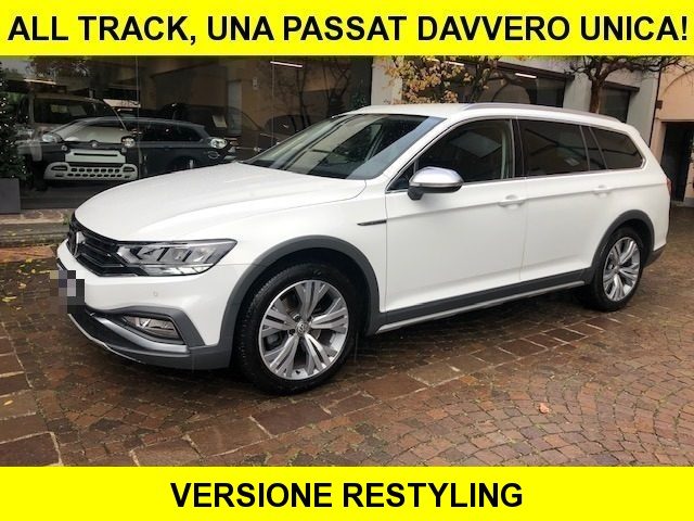 VOLKSWAGEN Passat Alltrack Bianco pastello