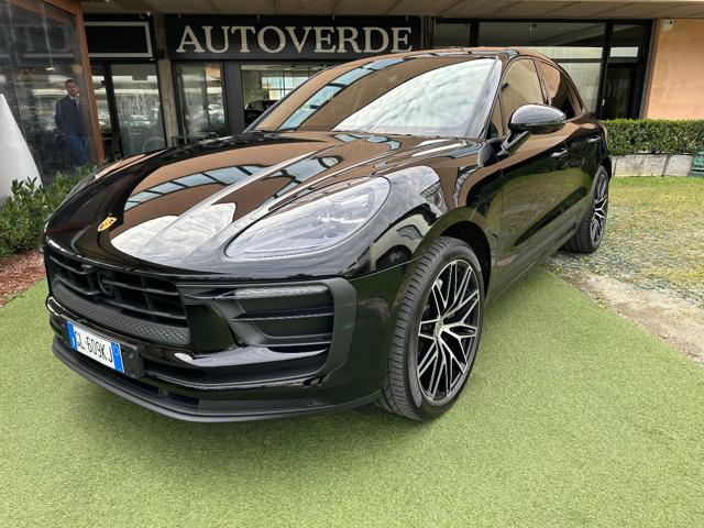 PORSCHE Macan Nero metallizzato