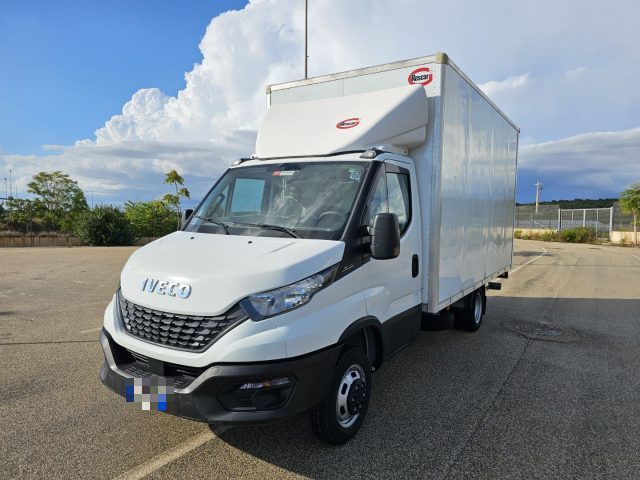 IVECO Daily 35C14 PASSO 3750 - 8 BANCALI 