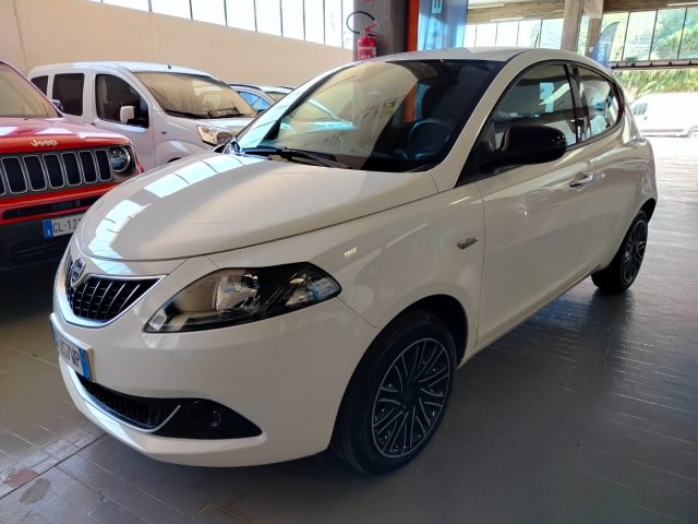 LANCIA Ypsilon 1.0 Hybrid Ecochic Gold MY22 