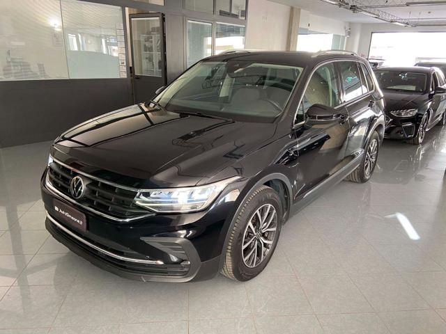 VOLKSWAGEN Tiguan 2.0 TDI 150 CV SCR DSG Life 