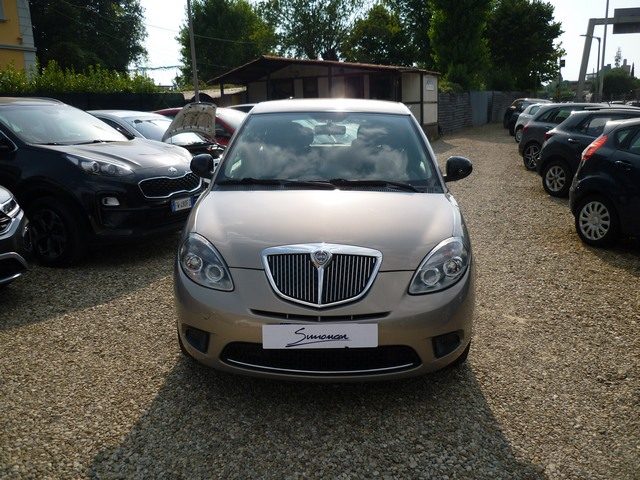 LANCIA Ypsilon 1.2 69 CV Diva 