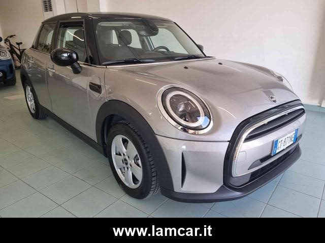 MINI Cooper 1.5 Cooper Essential 5 porte 