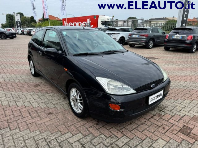 FORD Focus 1.8i 16V cat 3p. Trend 