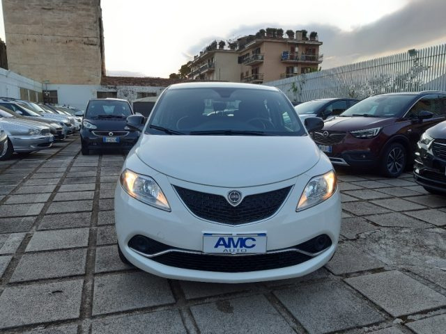 LANCIA Ypsilon 1.2 69 CV 5 porte Platinum 