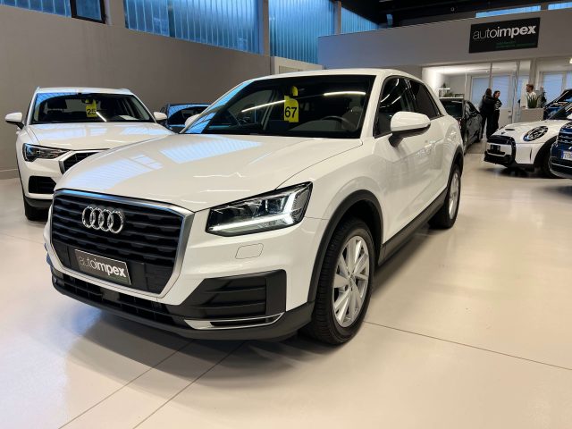 AUDI Q2 Bianco pastello