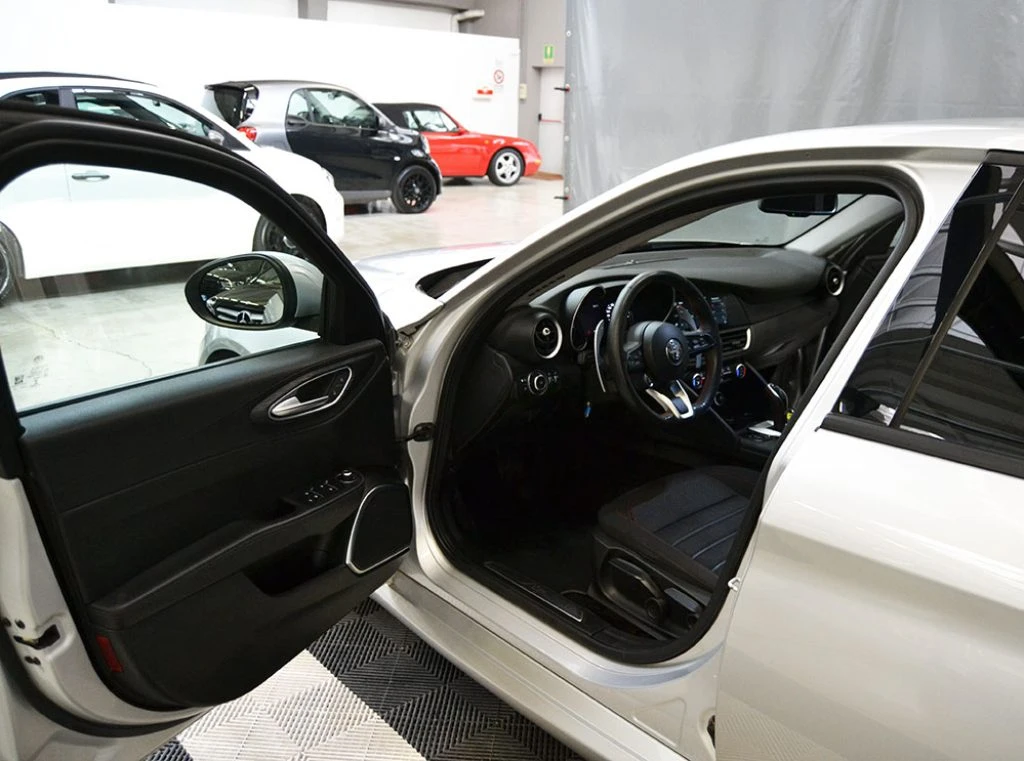 ALFA ROMEO Giulia 2.2 Turbodiesel 160 CV AT8 Rosso Edizione PROMO - 2