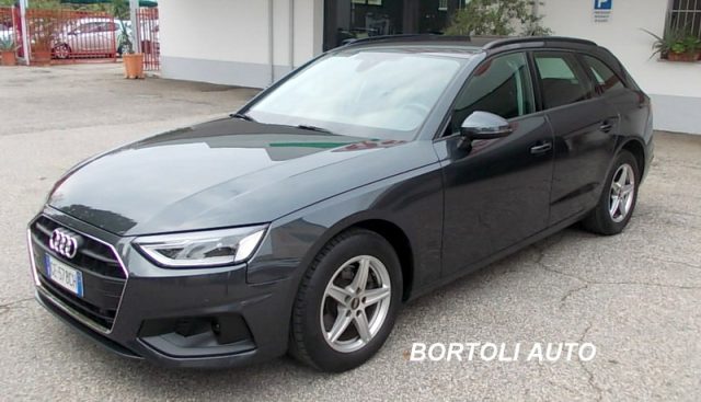 AUDI A4 Grigio scuro metallizzato