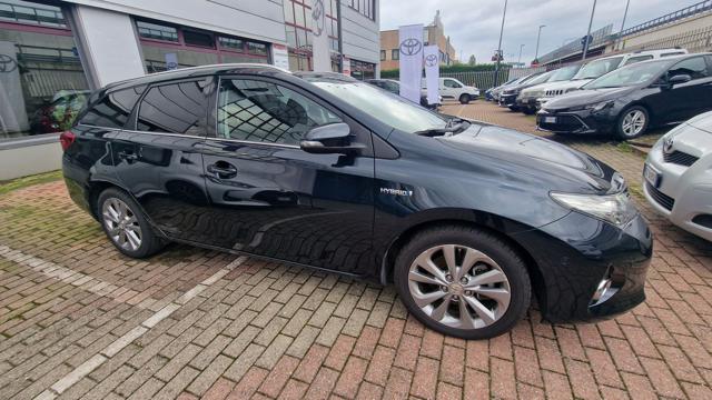 TOYOTA Auris Touring Sports 1.8 Hybrid Lounge 