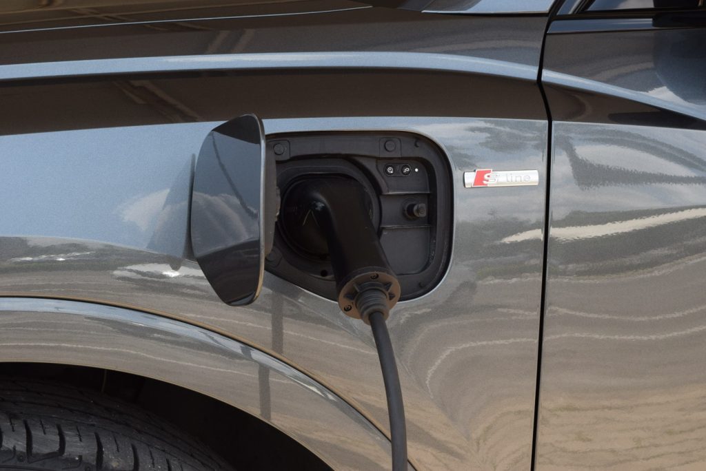 AUDI Q3 SPB 45 TFSI e PHEV S tronic S line edition PLUG-IN - 5