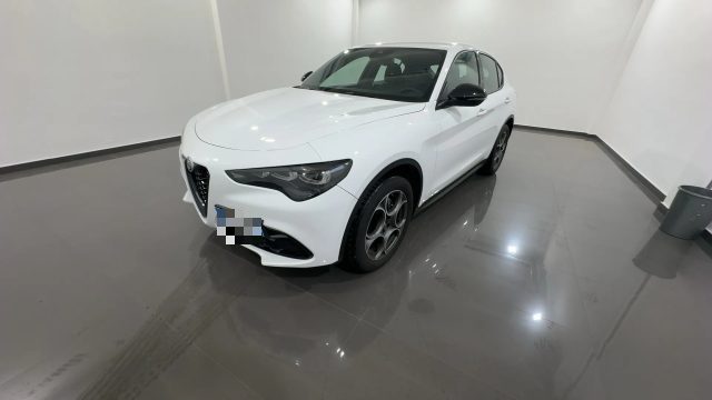 ALFA ROMEO Stelvio Bianco pastello