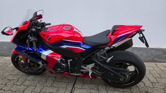 HONDA CBR 1000 RR Rosso pastello