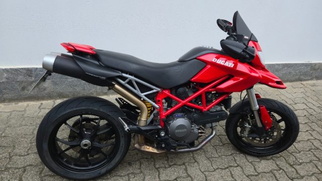 DUCATI Hypermotard 800 Rosso pastello