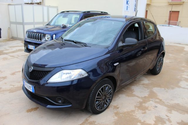 LANCIA Ypsilon 1.0 FireFly 5 porte S&S Hybrid Ecochic Silver 