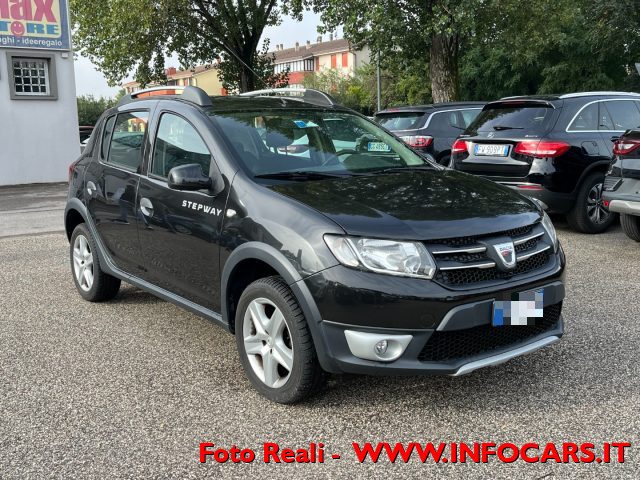 DACIA Sandero Nero pastello