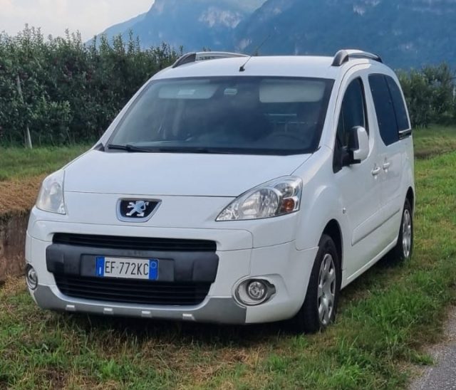 PEUGEOT Partner Tepee 1.6 HDi 112CV Outdoor 