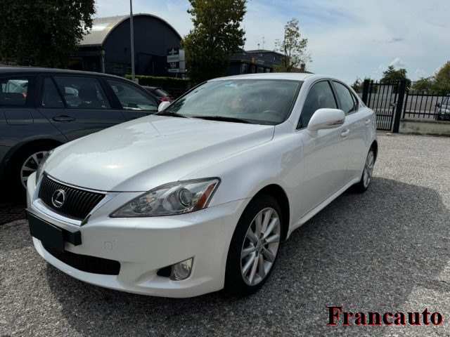 LEXUS IS 220d Luxury 