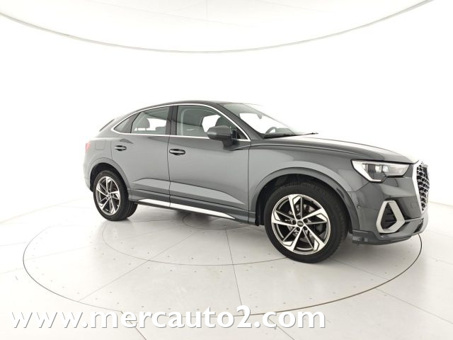 AUDI Q3 Grigio metallizzato