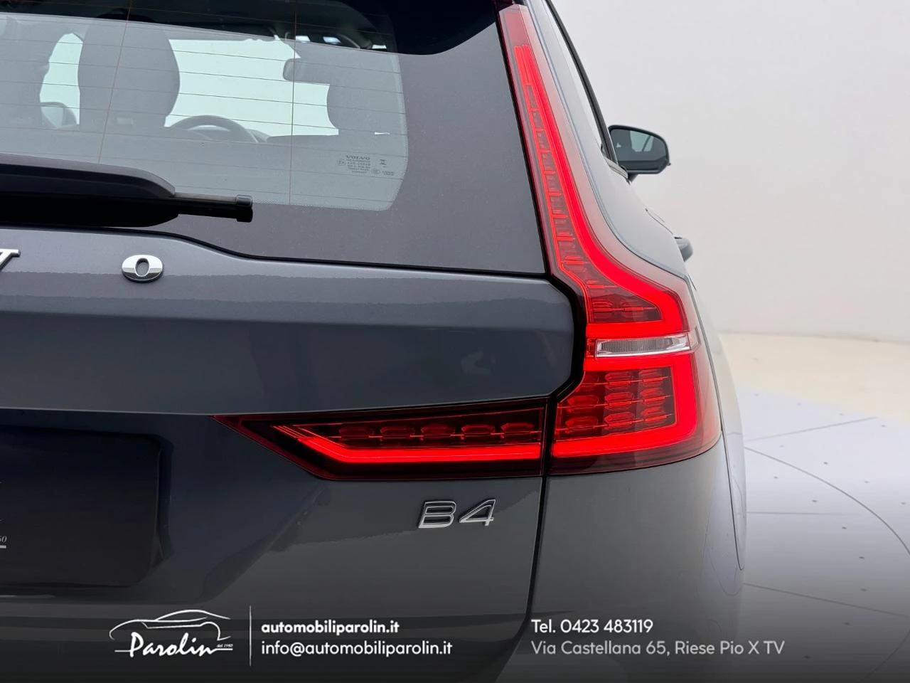 VOLVO V60 B4 (d) automatico Essential Thunder-pelle-ruotino - 14