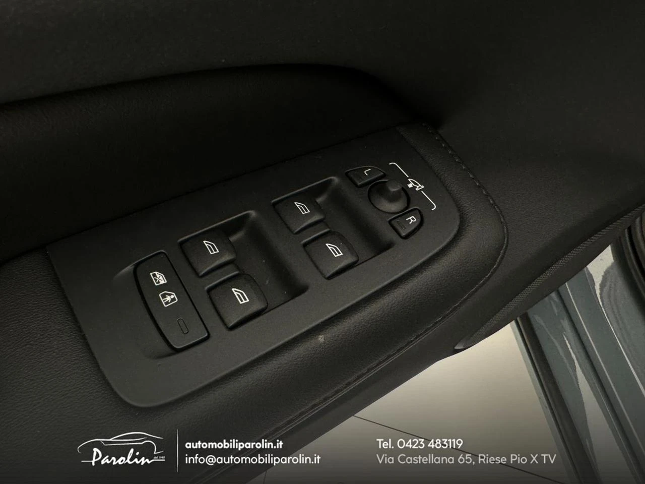 VOLVO V60 B4 (d) automatico Essential Thunder-pelle-ruotino - 20