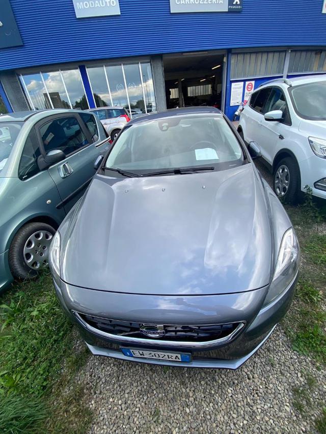 VOLVO V40 Grigio scuro metallizzato