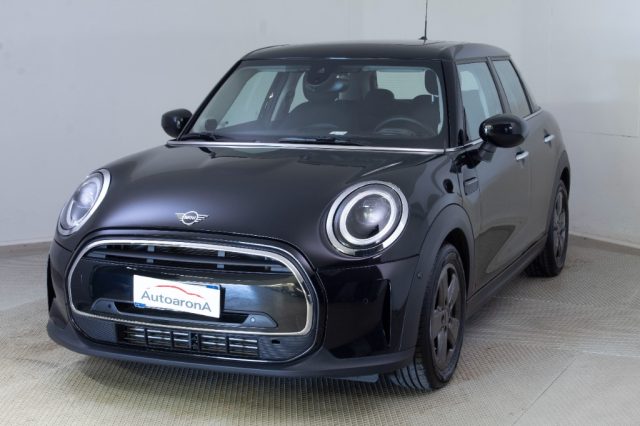 MINI Cooper 1.5 Cooper Essential 5 porte 